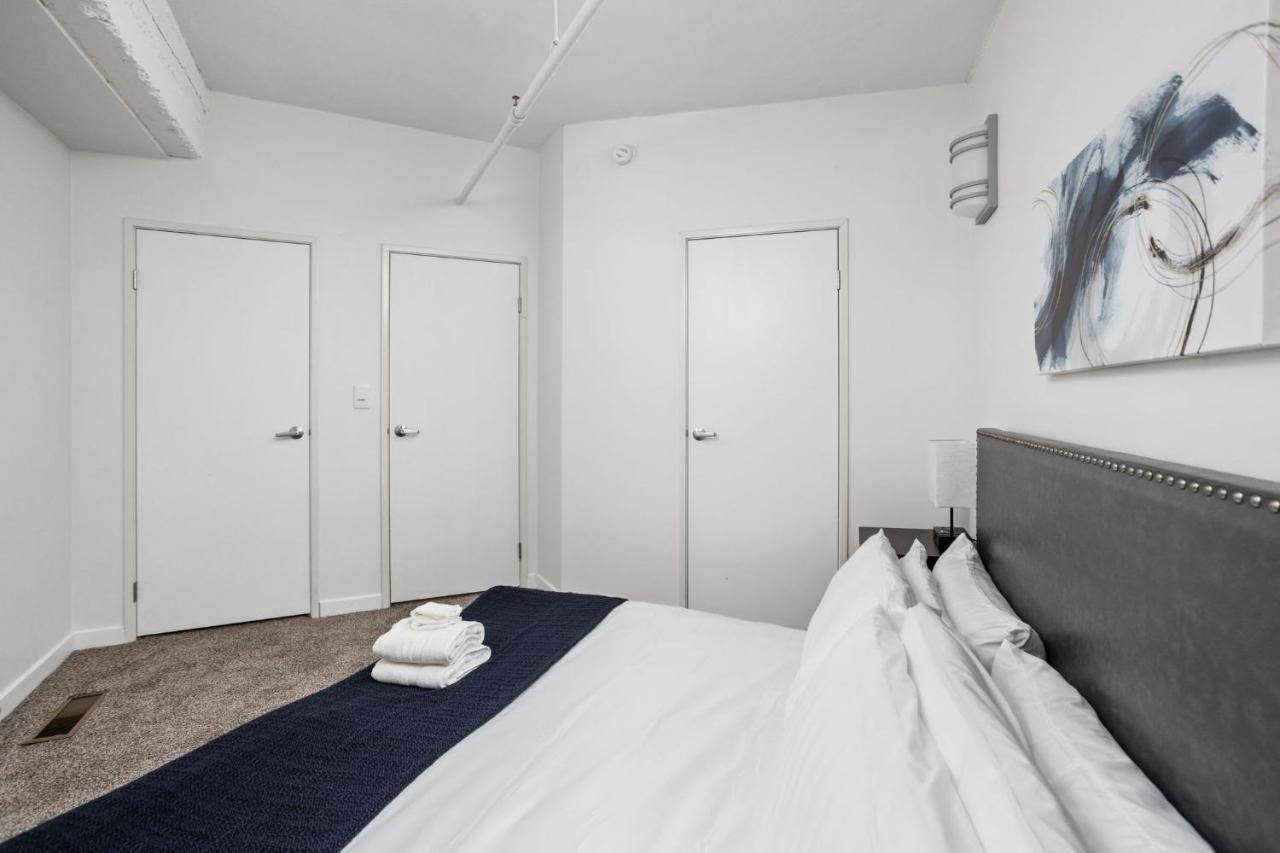 2Br 2Ba In The Block Apartment By Cozysuites Indianapolis Ngoại thất bức ảnh