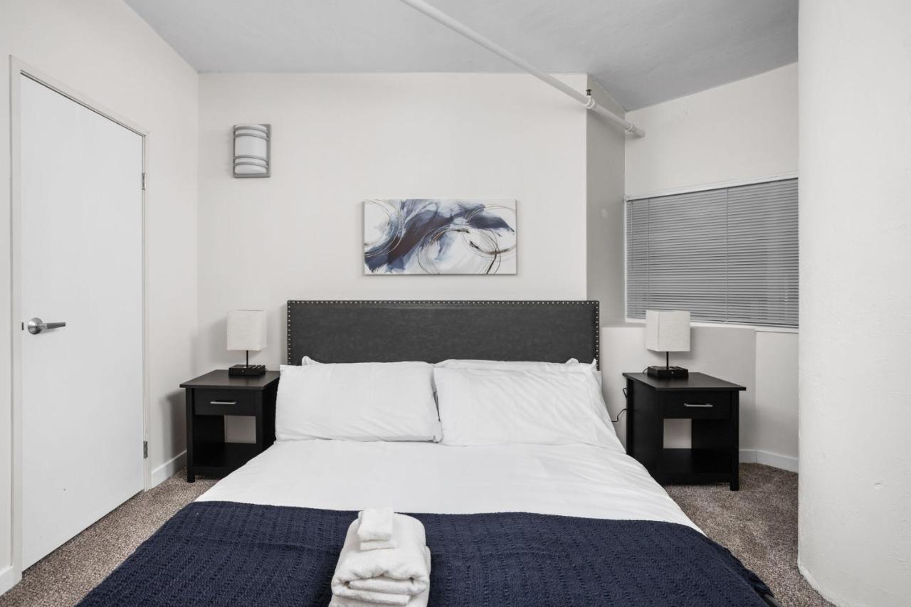 2Br 2Ba In The Block Apartment By Cozysuites Indianapolis Ngoại thất bức ảnh
